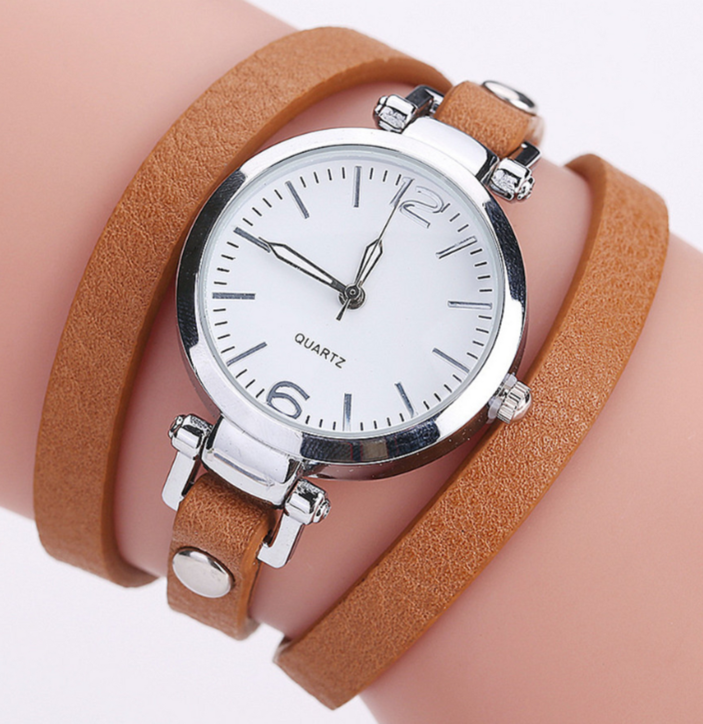 PU strap circle bracelet watch, fashionable timepiece with a sleek round dial and comfortable PU band for casual or formal wearPU strap circle bracelet watch, fashionable timepiece with a sleek round dial and comfortable PU band for casual or formal wear