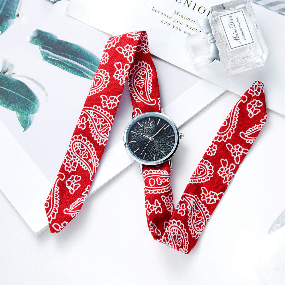 Cloth strap watch