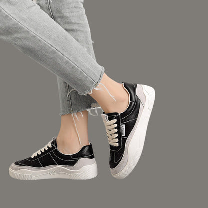 Women's lace-up sneakers