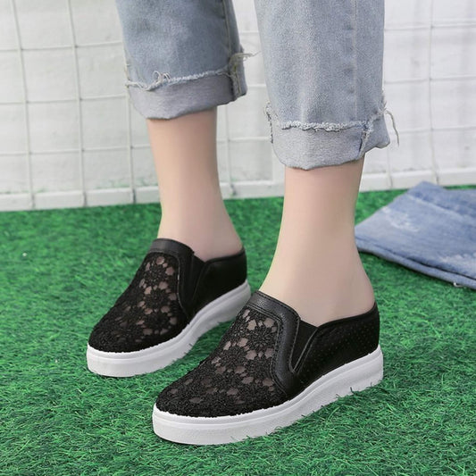 Fashion half slippers, thick sole wedge sandals, mesh design, waterproof platform, height-increasing, available in black and white. Sizes 35-40