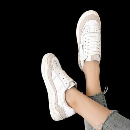 Women's lace-up sneakers