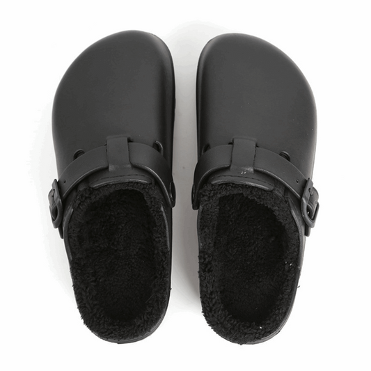 Comfortable, waterproof EVA buckle slippers for women, perfect for indoor and outdoor use. These warm, cozy slippers feature a durable non-slip sole, ideal for bedroom and home wear, adding style and warmth to every step.