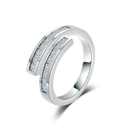 Close-up of Adjustable Band Ring - Stylish and Versatile