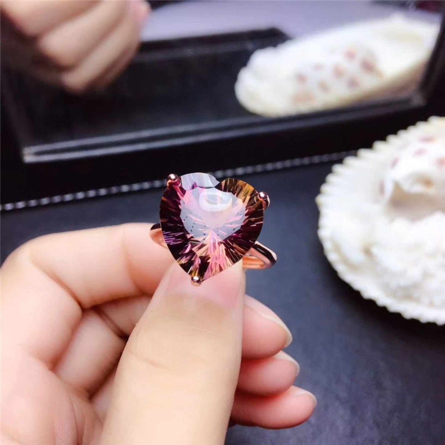 925 sterling silver heart-shaped amethyst ring, natural style with a purple gemstone, designed with silver inlaid gems